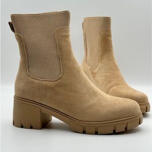 Chelsea Ankle Boots Microsuede 7.5 Sand Taupe Chunky Lug Sole Outdoor New‎